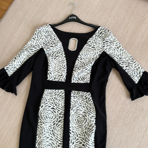 Dress - Picture 6 of 8